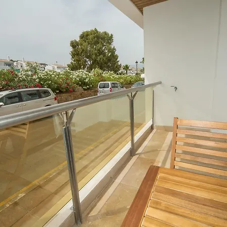 Apartment Marina Del Castillo 104 *